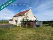 Photo 1 - Maison à SAINT-REMY-EN-ROLLAT