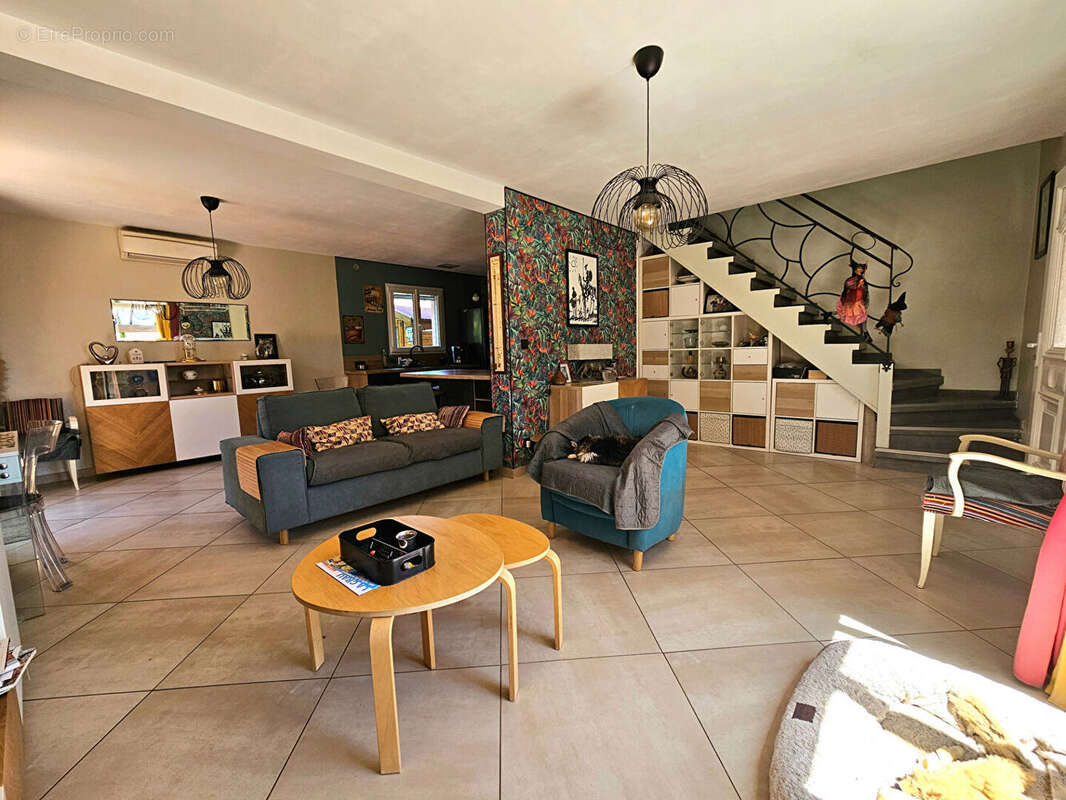 Maison La Crau T5 96 m2, quartier résidentiel, calme, ACHAT, VENTE - photo 5
