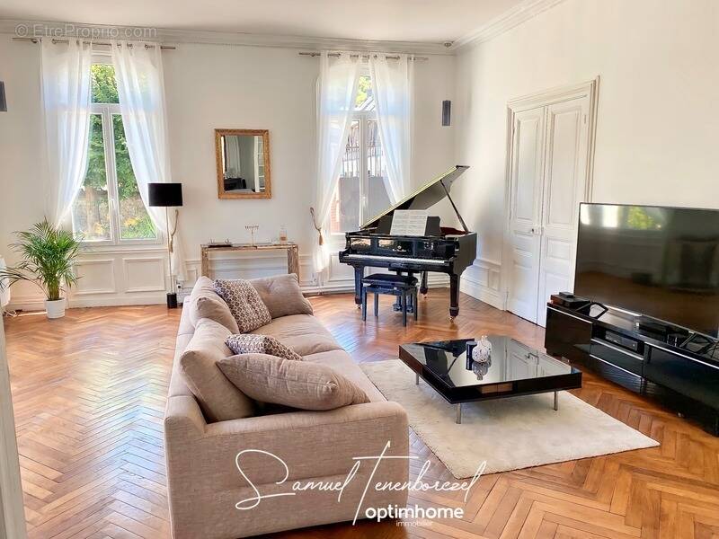 Appartement à MALAUNAY