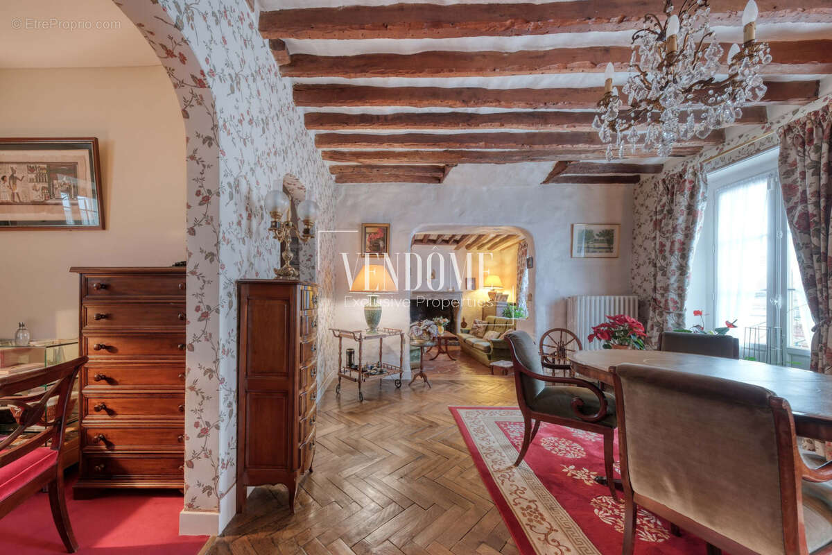 Maison à GOUVERNES