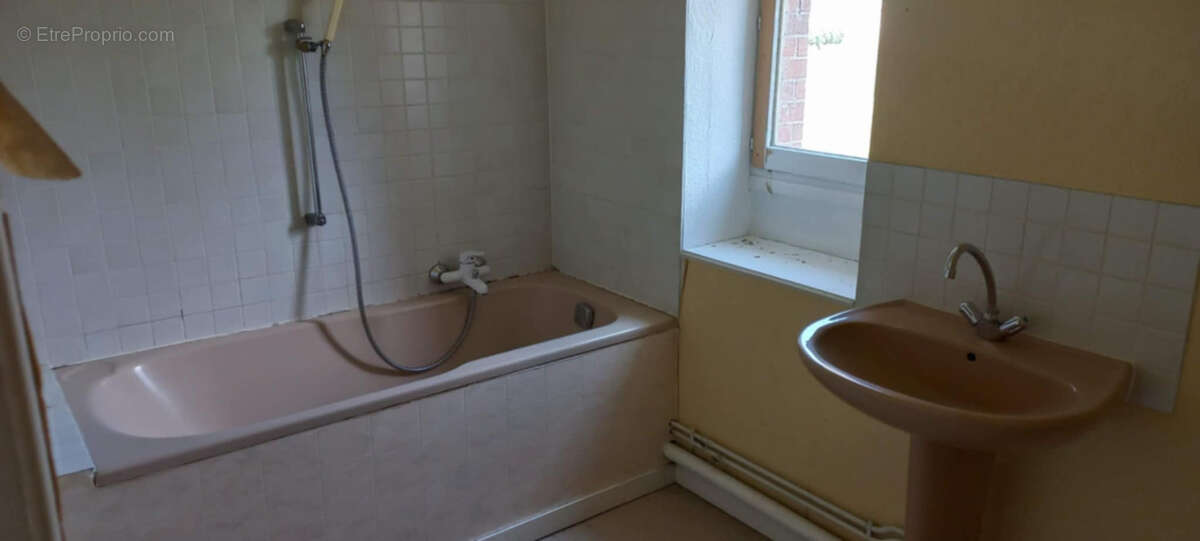 Appartement à LA PACAUDIERE