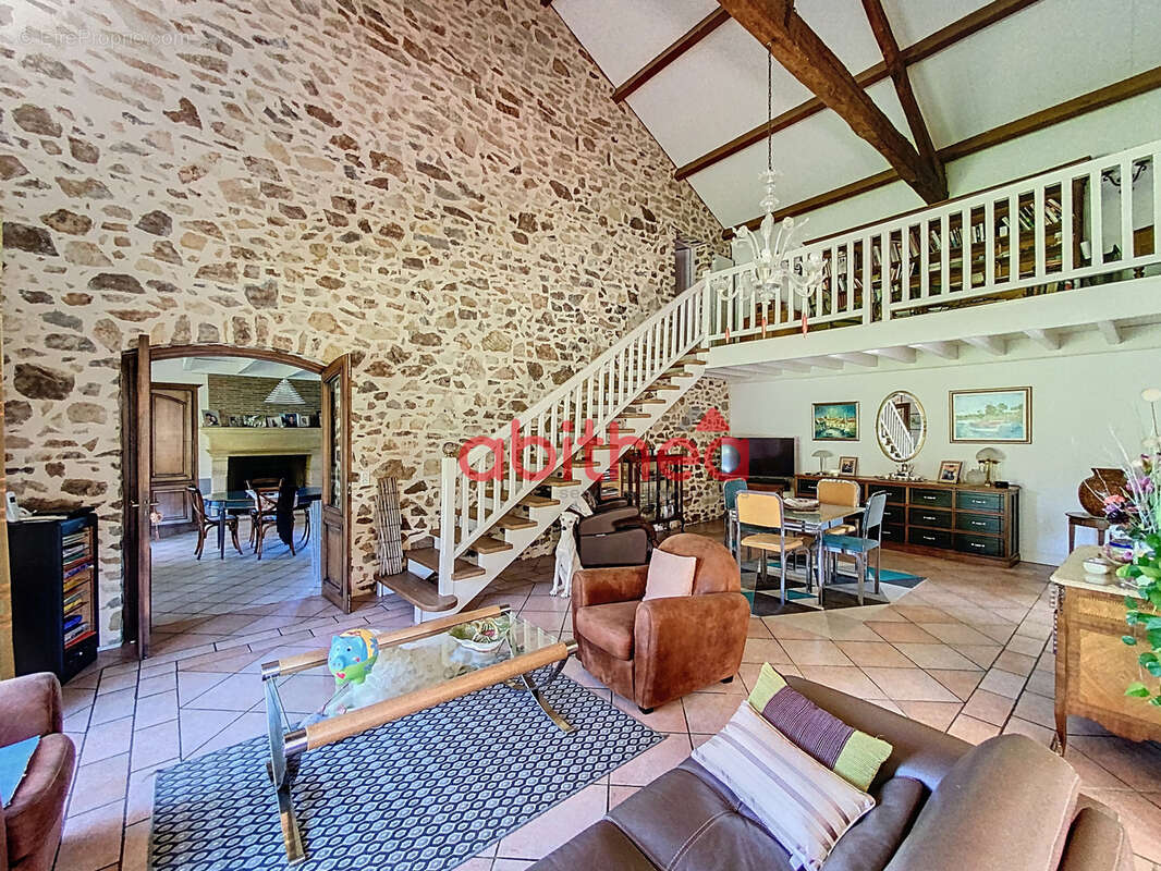 Maison à CHAPTELAT
