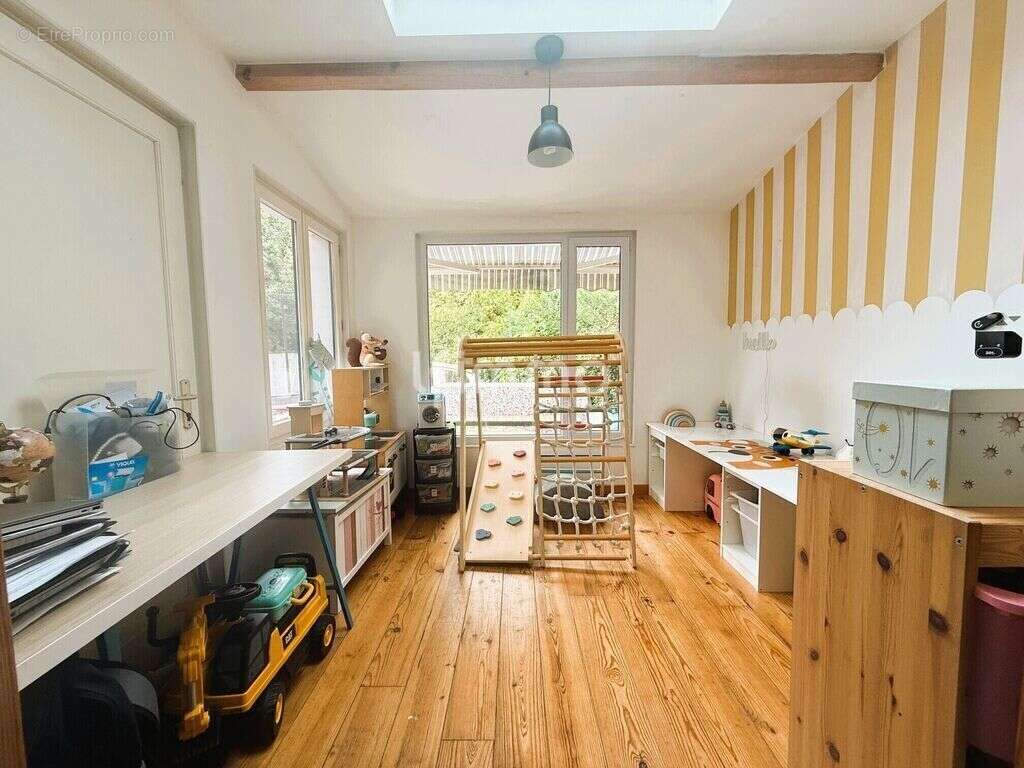 Maison centre ville - 130 m2 - 4 chambres - photo 8