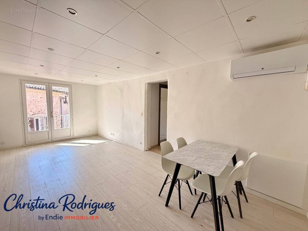 Appartement à LORGUES