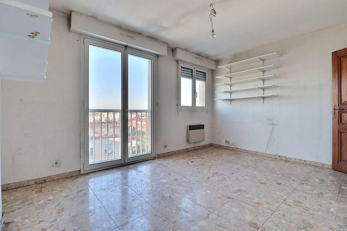 Appartement à LA COURNEUVE