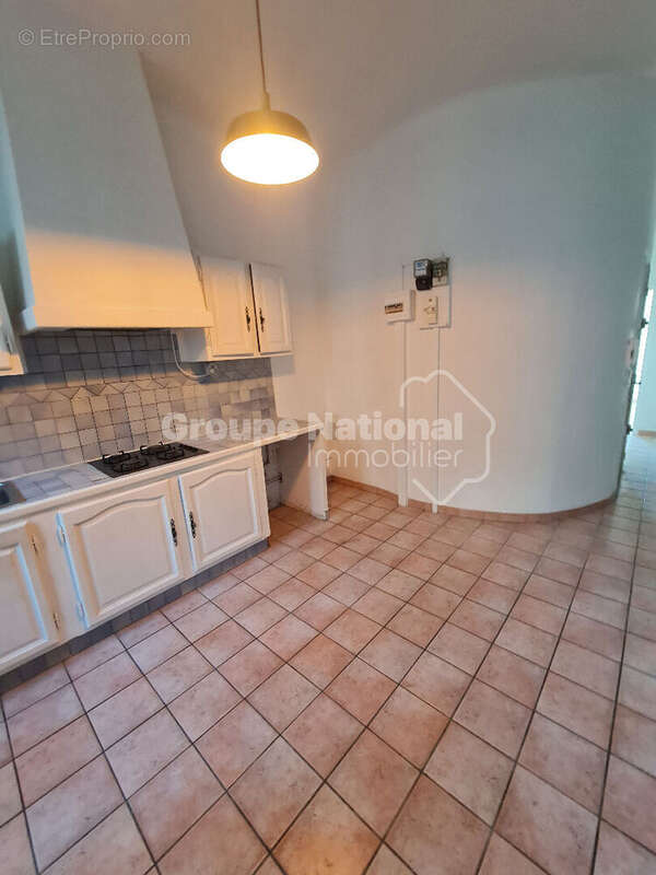 Appartement à MARSEILLE-1E