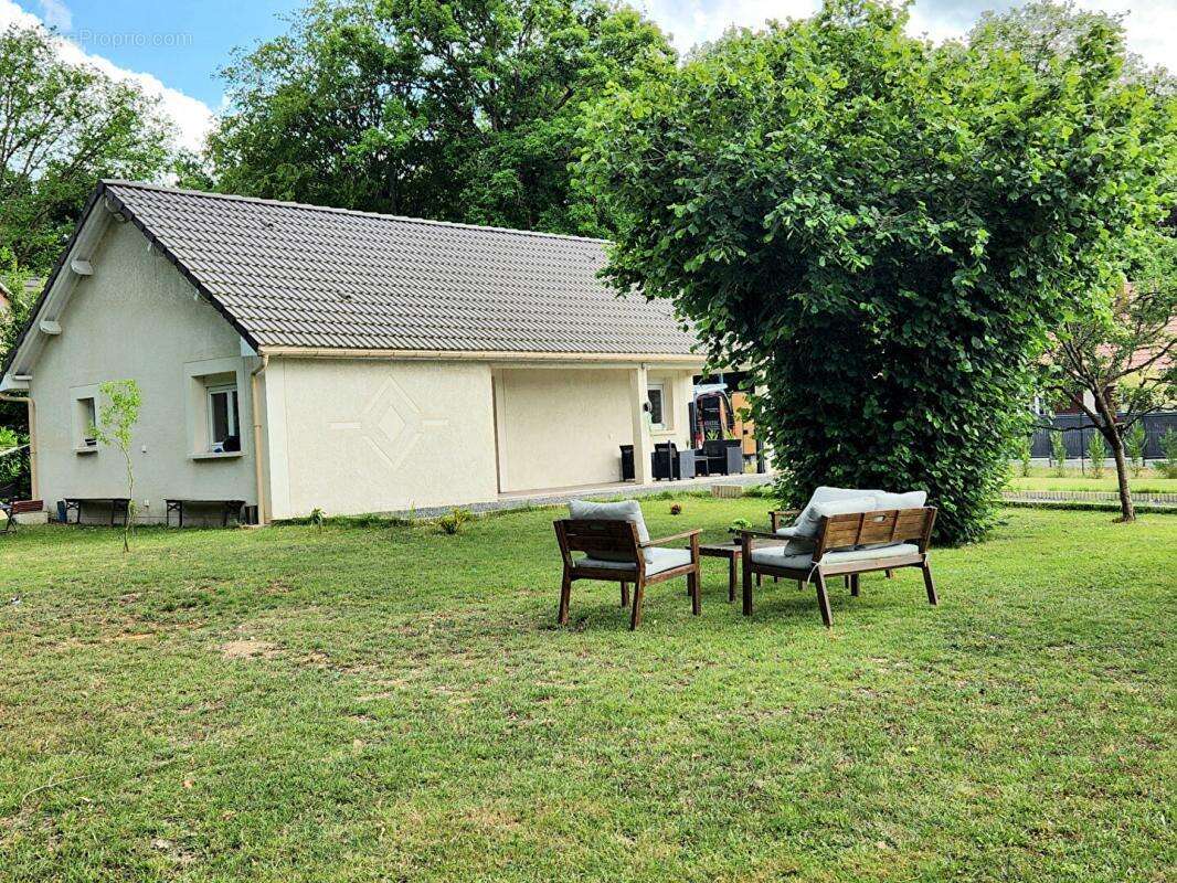 Maison à AUBEVOYE