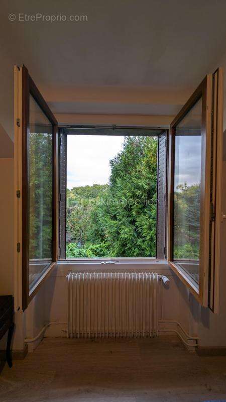 Maison à LA CELLE-SUR-MORIN