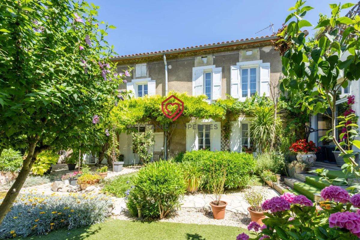 Maison à OLONZAC