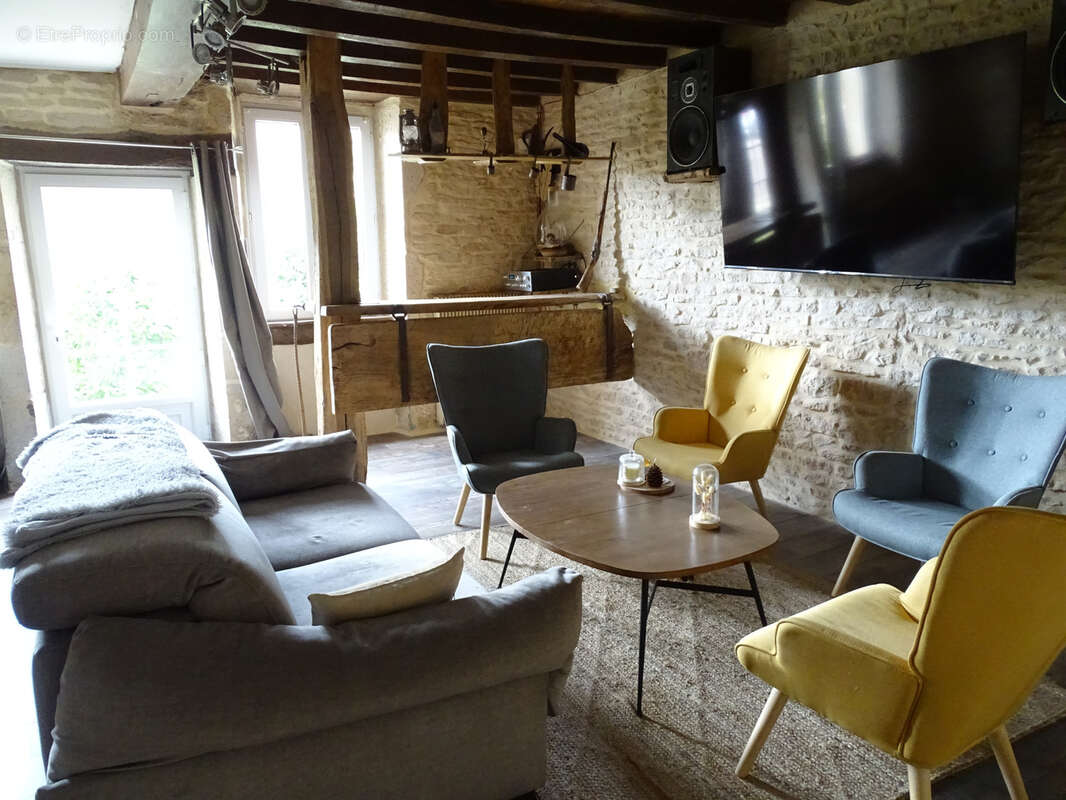 Maison à BAIGNEUX-LES-JUIFS