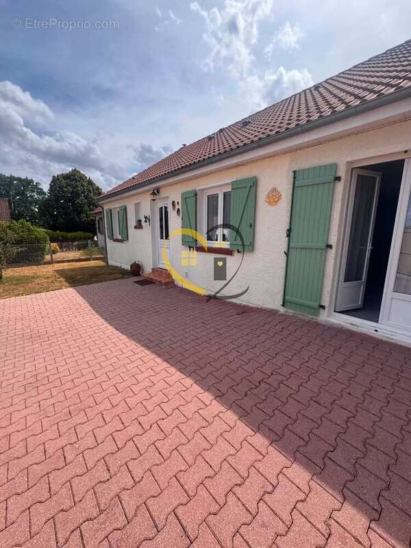 Maison 100 m2 de plain-pied entièrement rénovée – Aubigny-sur-Nère - photo 9