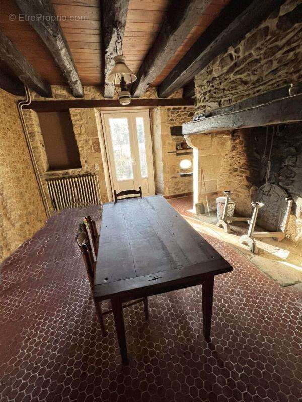 Maison à SAINT-SULPICE-D&#039;EXCIDEUIL