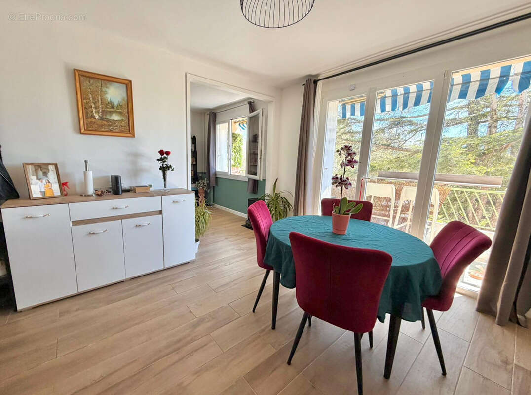 Appartement à SIX-FOURS-LES-PLAGES