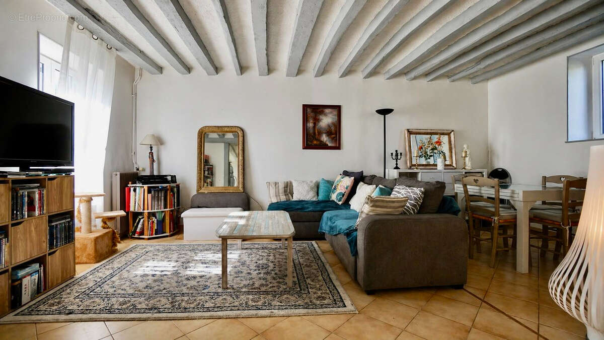 Maison à MEZIERES-SUR-SEINE