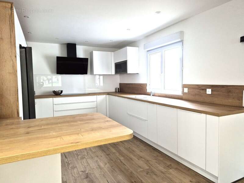 Maison à MIREFLEURS