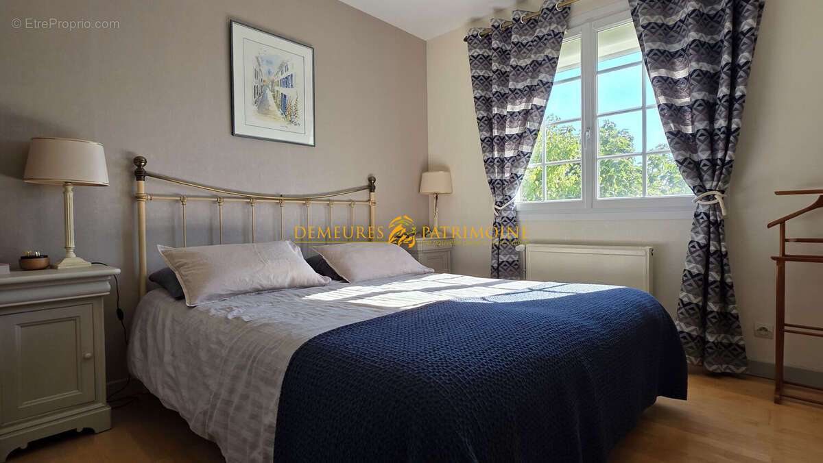 Maison à L&#039;ISLE-D&#039;ESPAGNAC