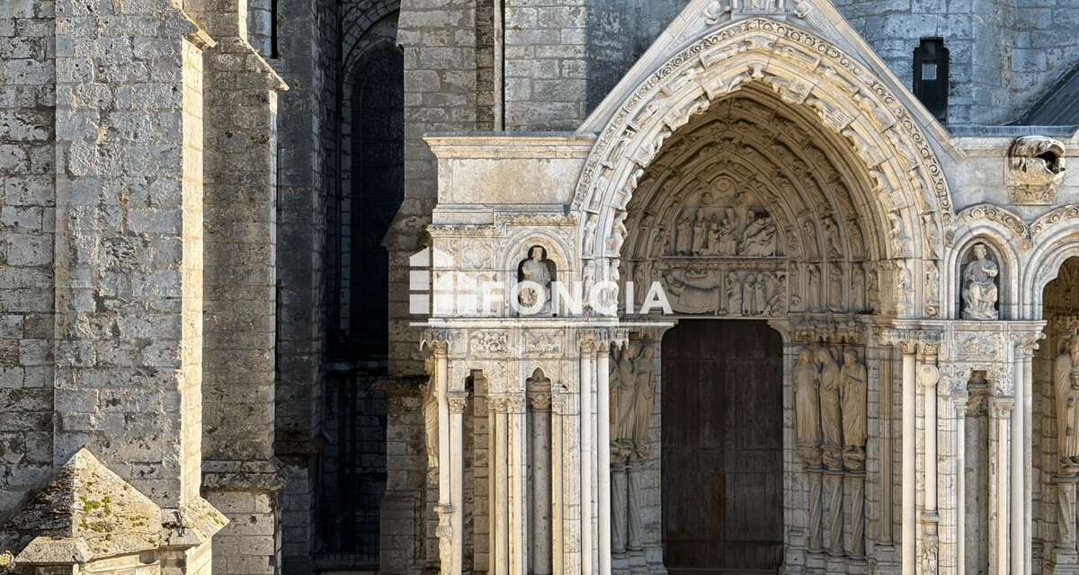 CHARTRES HISTORIQUE - Appartement à l'élégance d'autrefois vue cathédrale - photo 8
