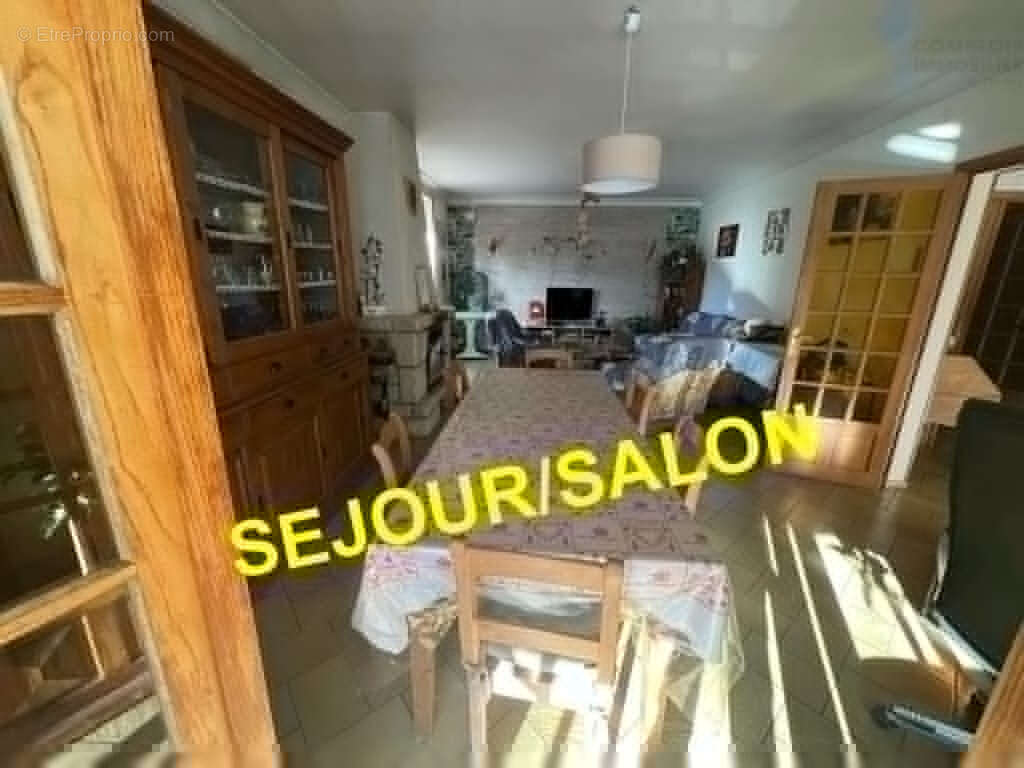 Maison à MONTPEZAT-SOUS-BAUZON