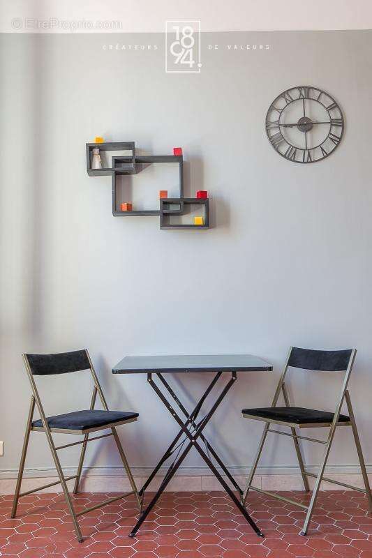 Appartement à MARSEILLE-5E