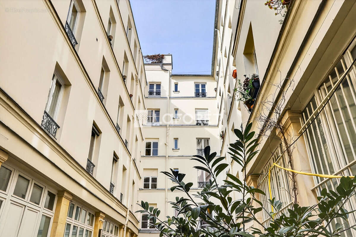 Appartement à PARIS-11E
