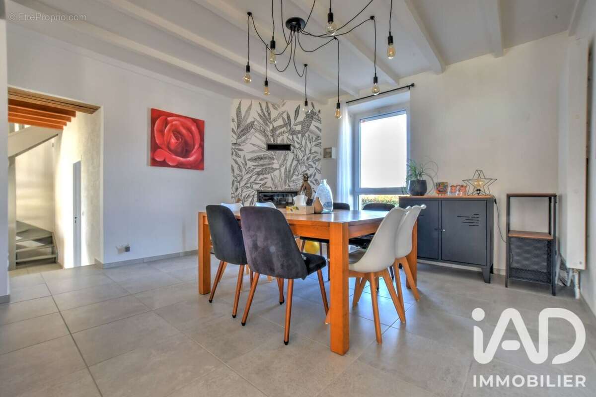 Maison 140 m² à Verneuil-Sur-Vienne  - photo 3