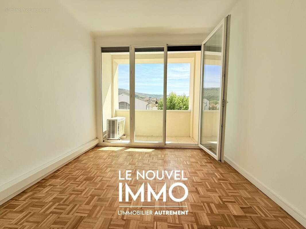 Appartement à ROGNAC
