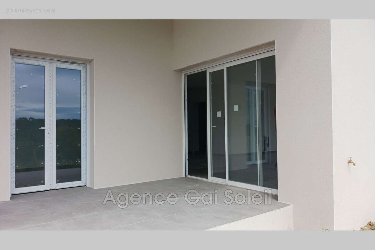 Maison à NISSAN-LEZ-ENSERUNE