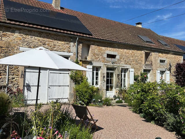 Maison à POUQUES-LORMES