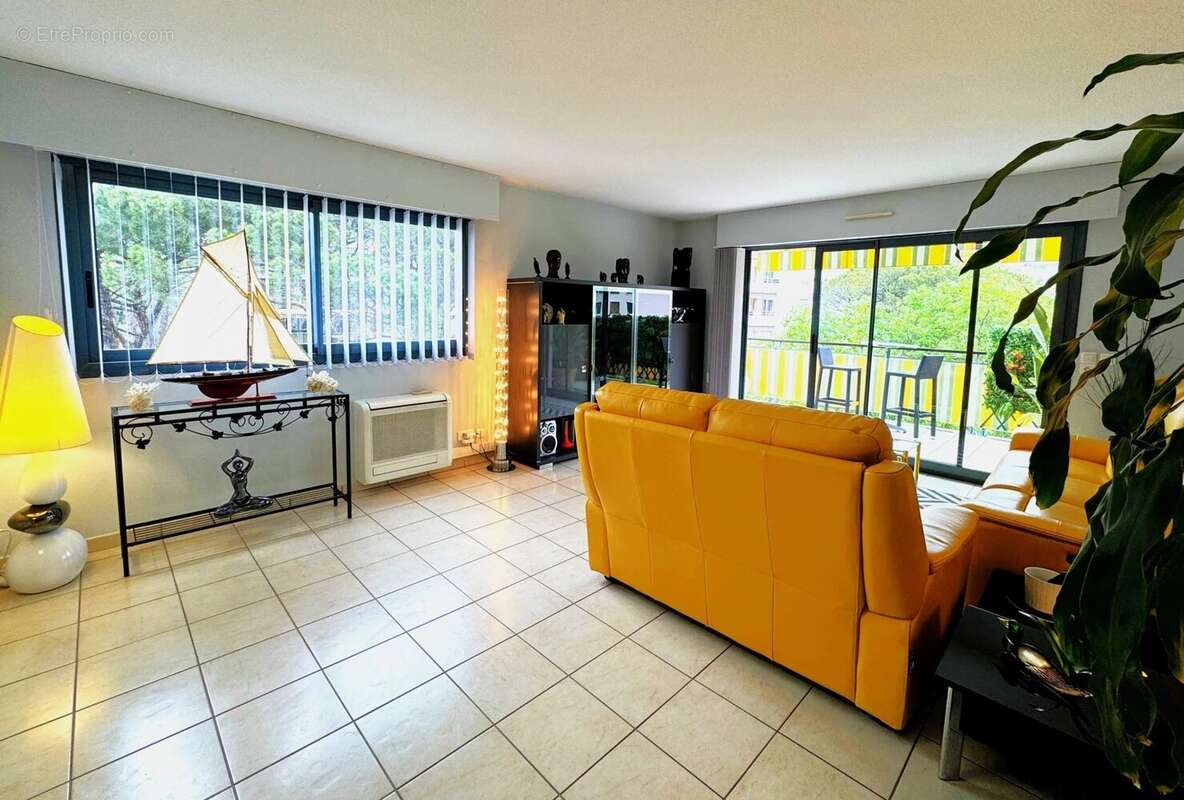 Appartement à SAINT-RAPHAEL