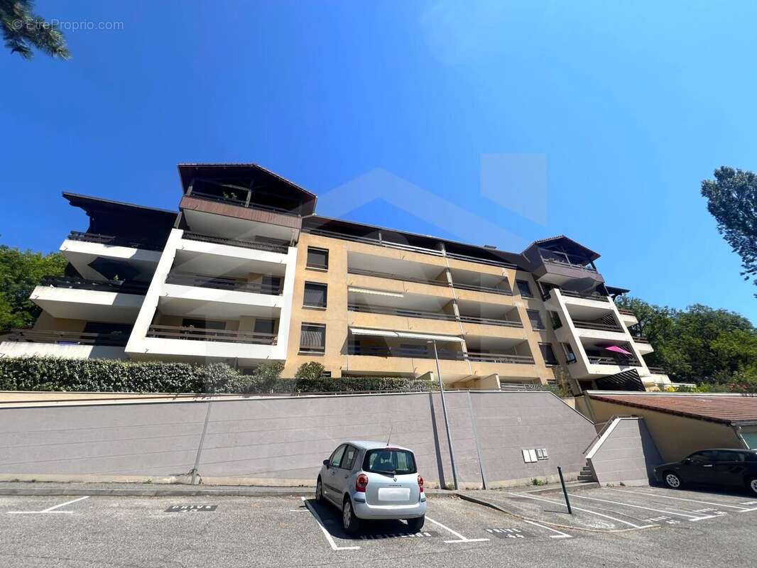 Appartement à MONTBONNOT-SAINT-MARTIN