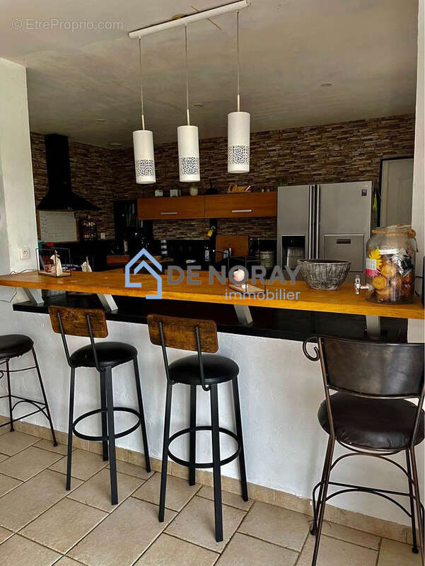 Maison à DAME-MARIE-LES-BOIS