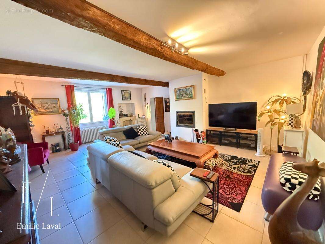 Maison en pierre 4 chambres avec dépendances et piscine à SAINT VINCENT DE PERTIGNAS (33) - photo 5