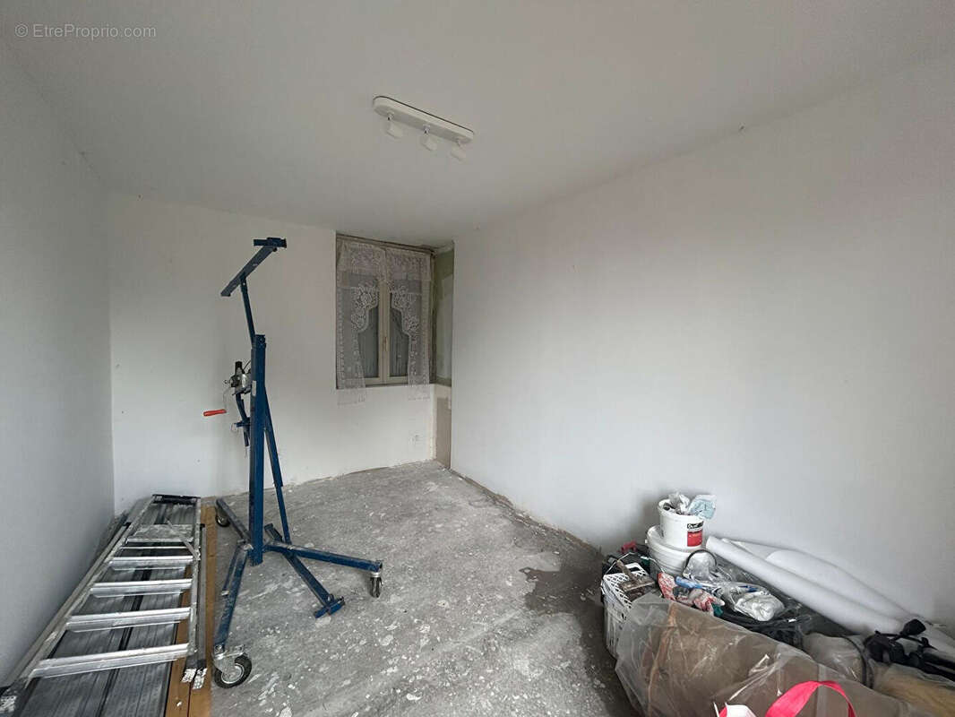 Maison à JUSSY-LE-CHAUDRIER