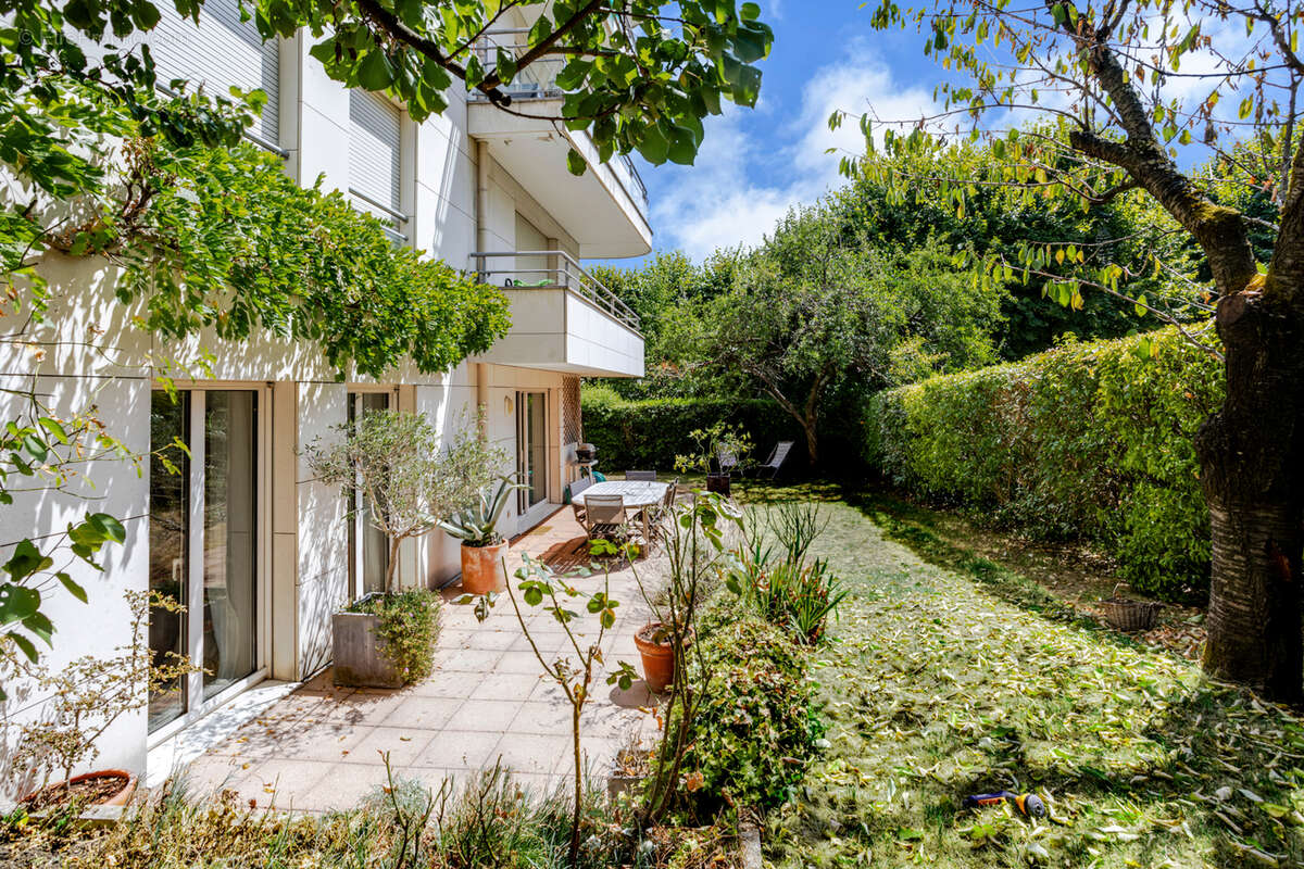 Appartement avec jardin privatif de 180 m² - photo 3
