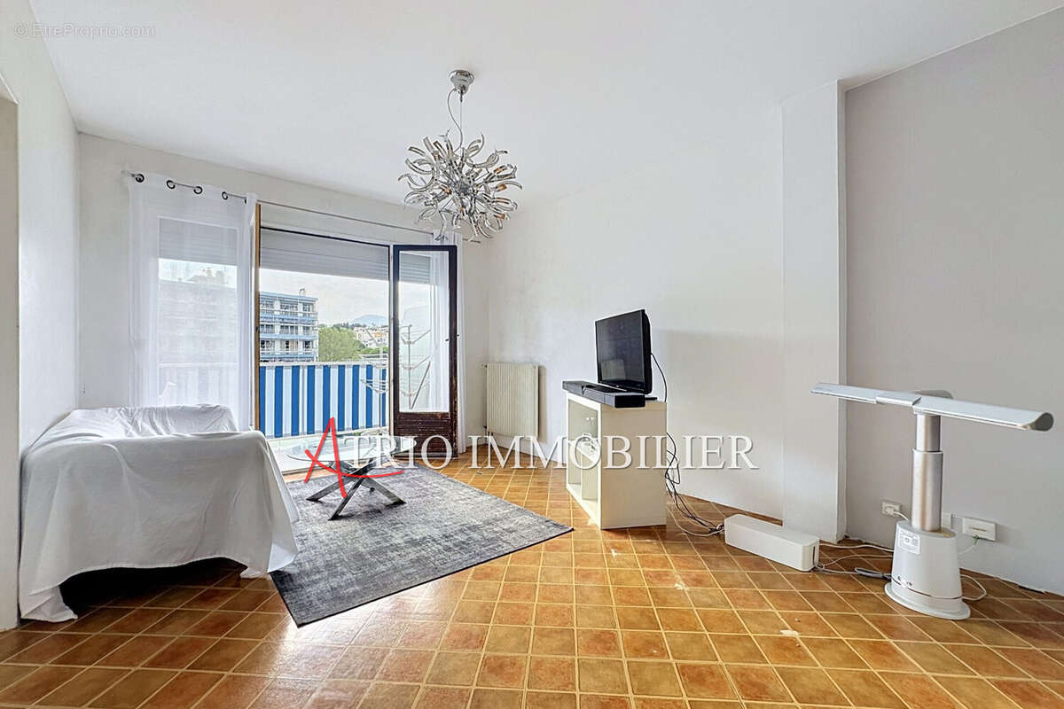 Appartement à CAGNES-SUR-MER