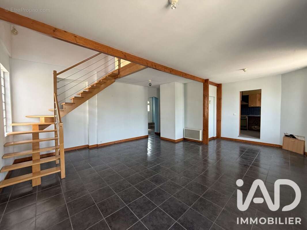 Maison 263 m² à Vaux-Le-Penil  - photo 9