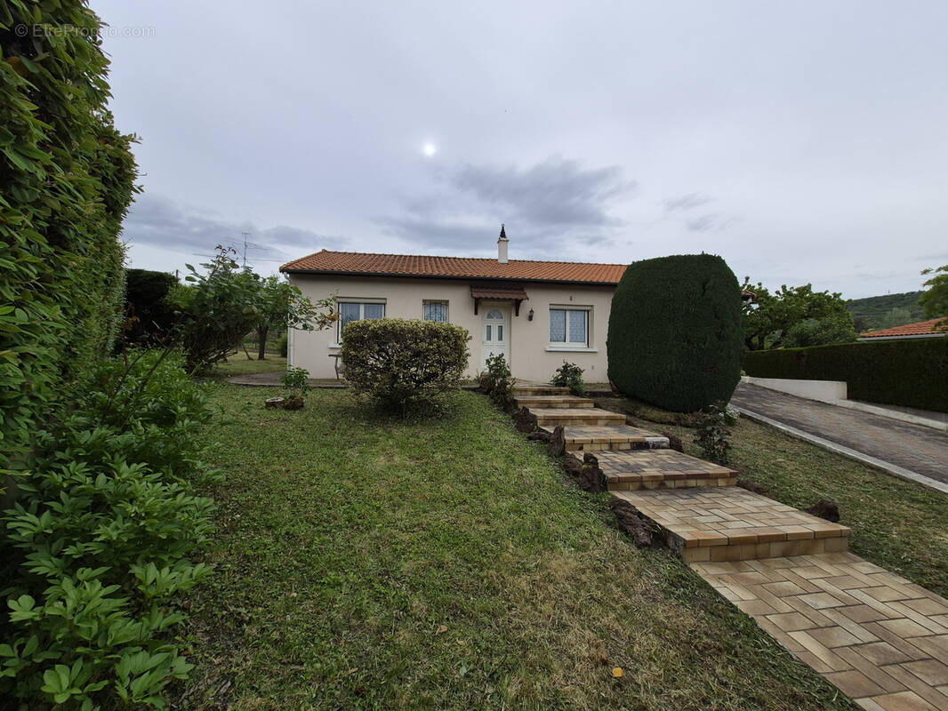 Maison à CHATEAUGAY