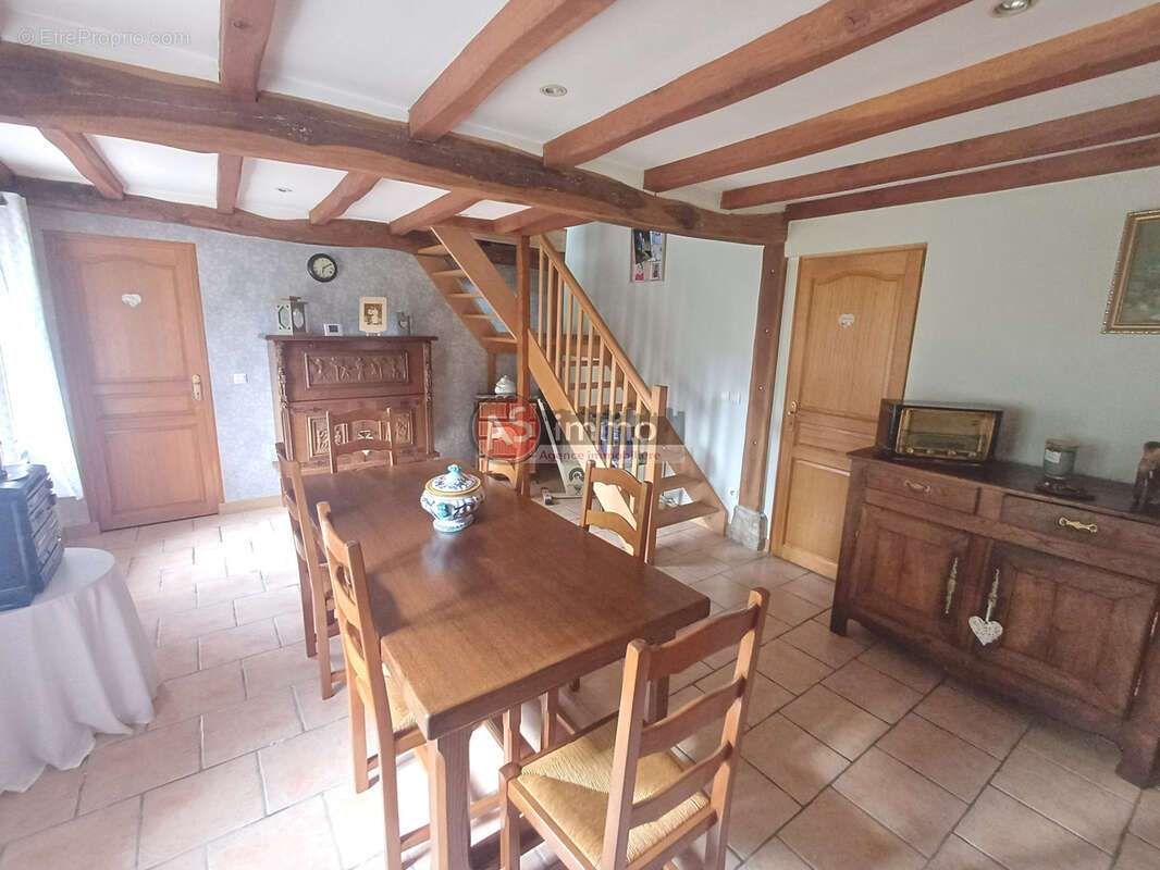 Maison à MARTIN-EGLISE