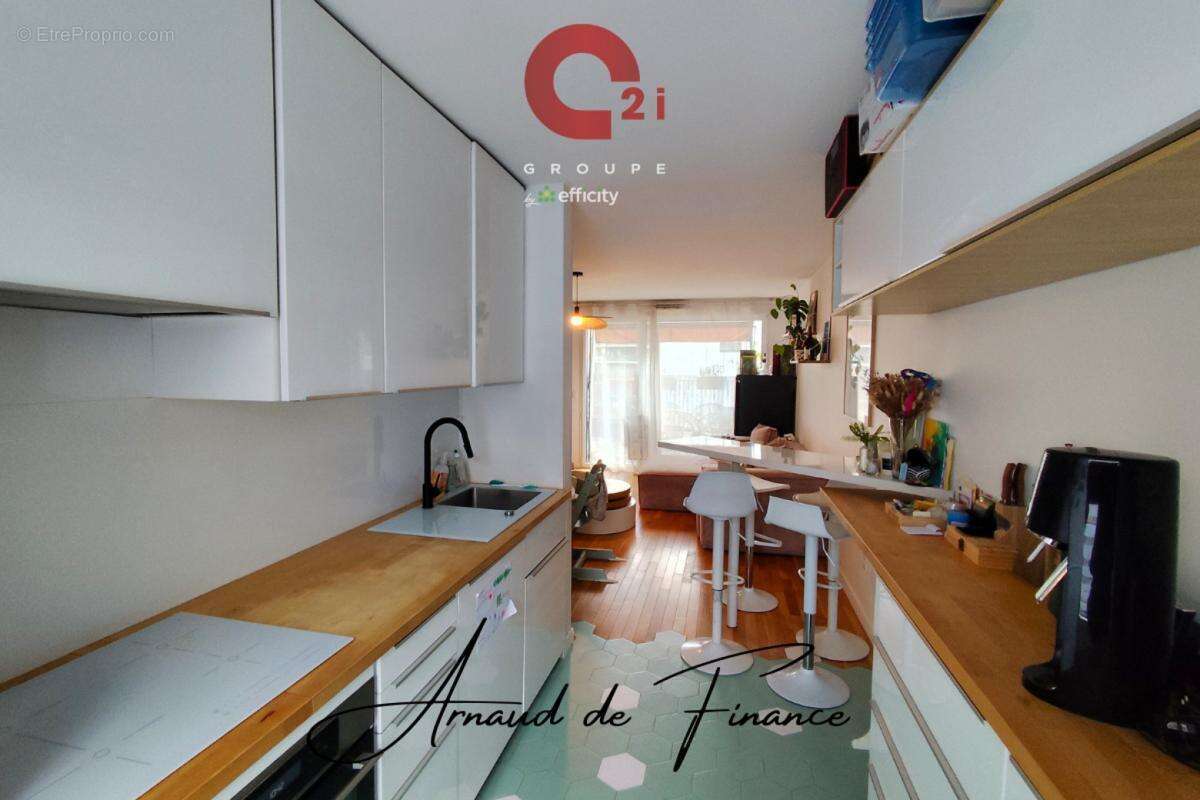 Appartement à GENNEVILLIERS