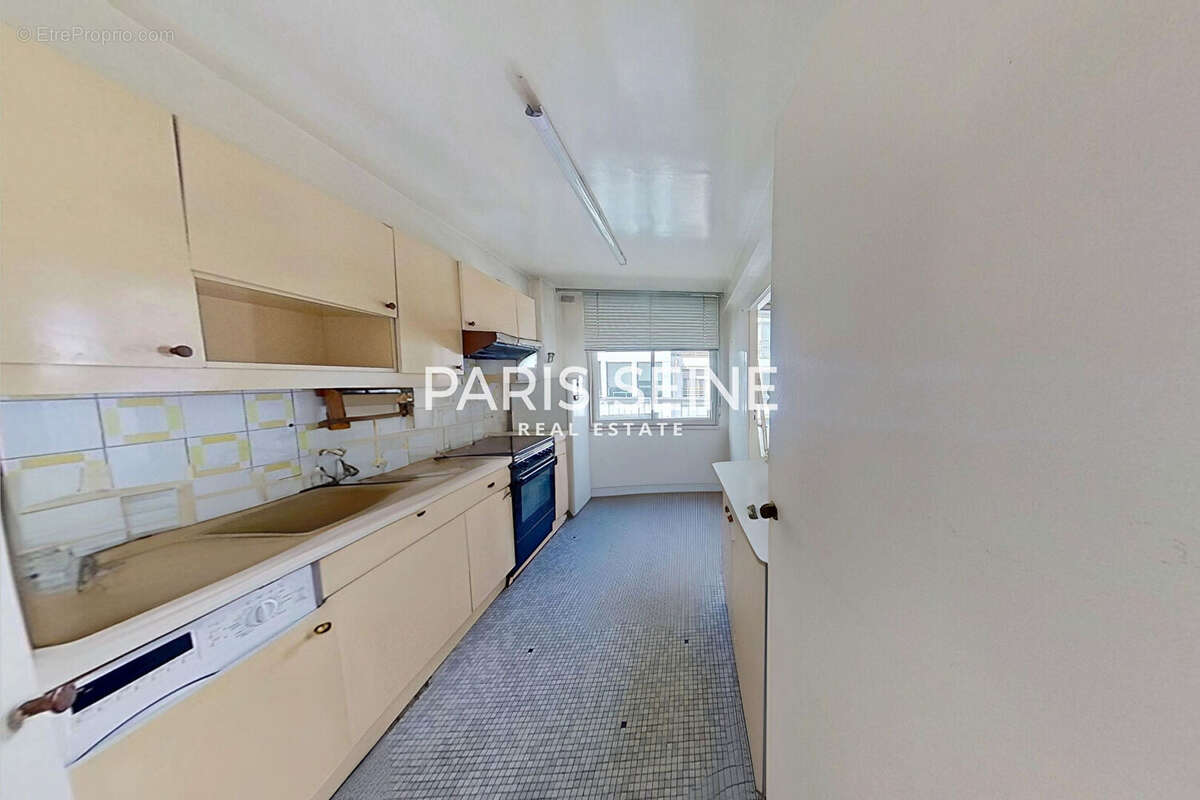 Appartement à PARIS-15E