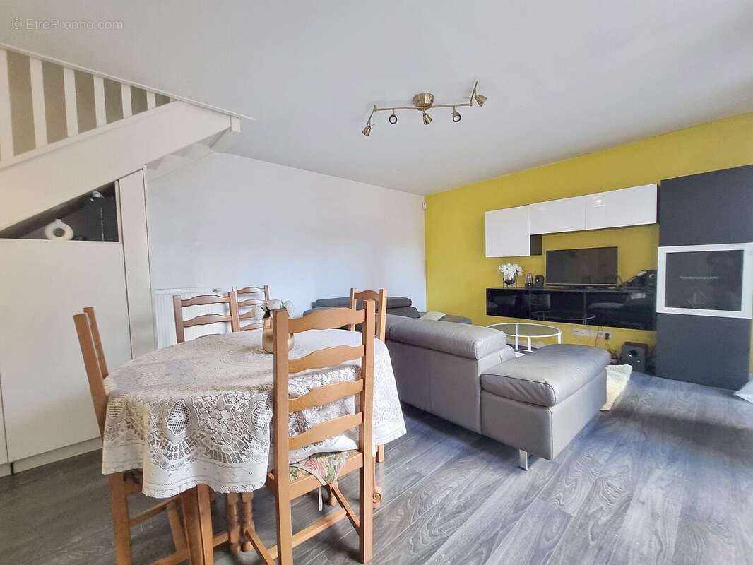 Appartement à STAINS
