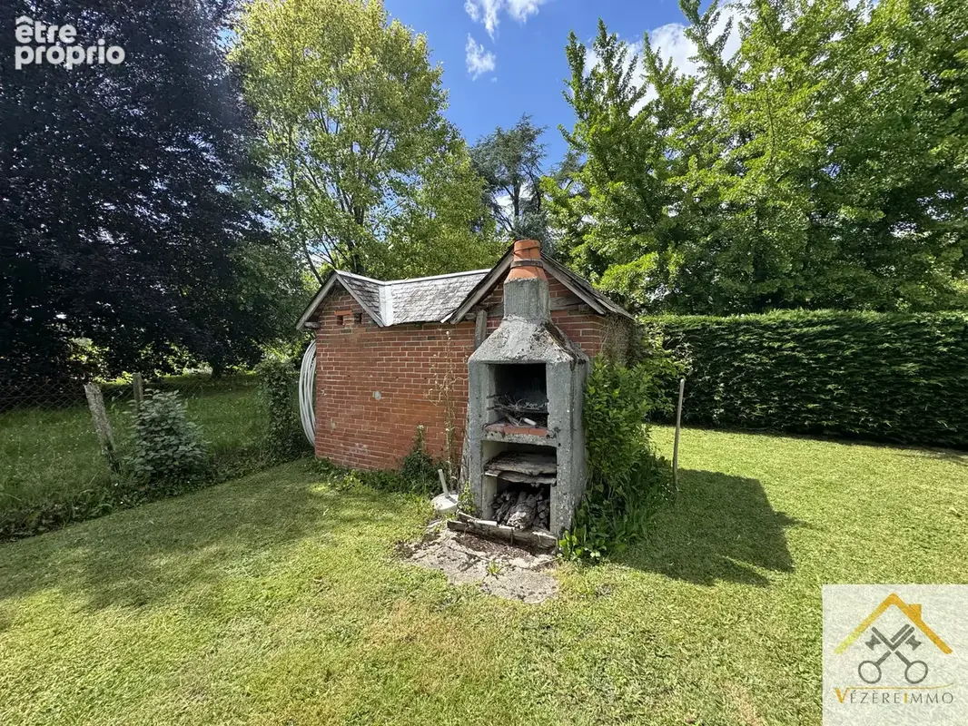Maison à restaurer St Sornin Lavolps - photo 9