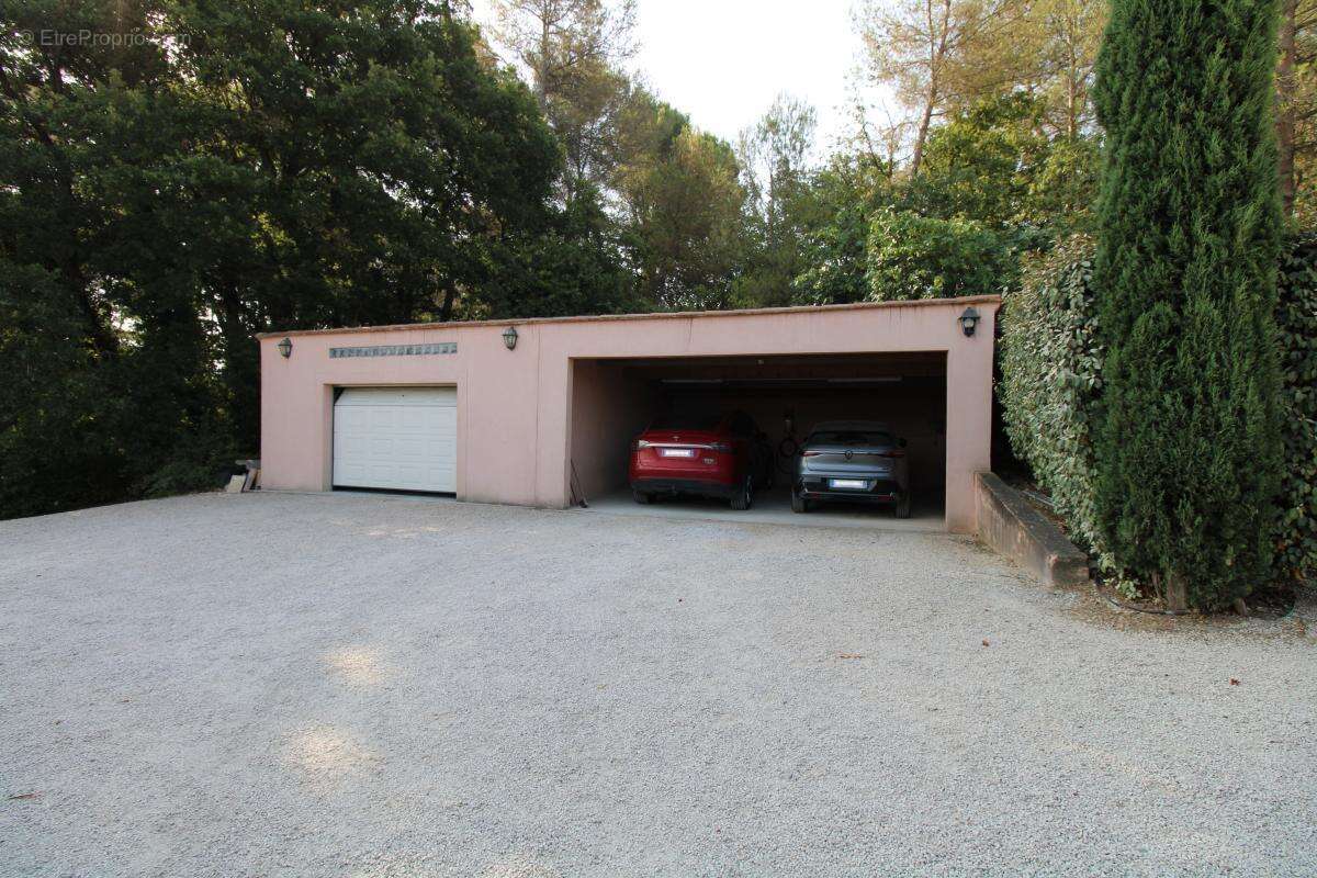 Maison 260 m² à Peynier  - photo 24