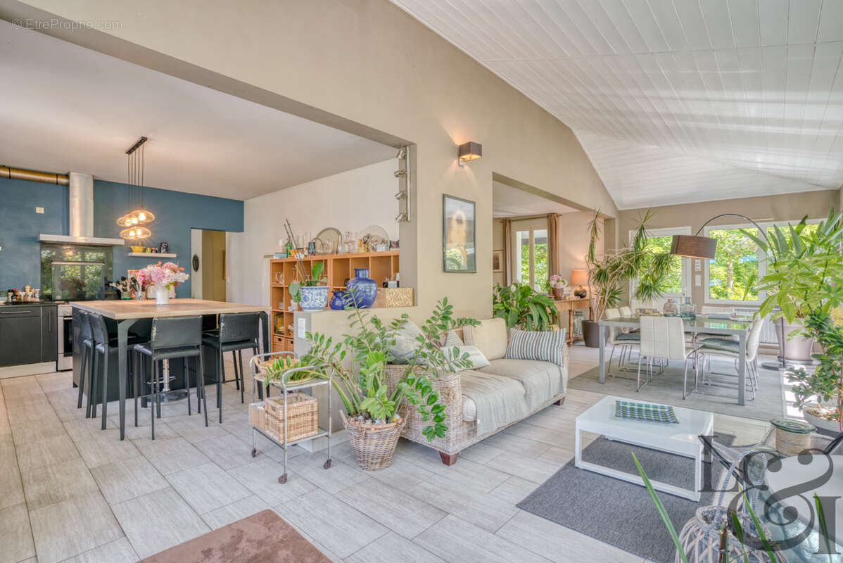 Maison avec gîte et piscine. - photo 7