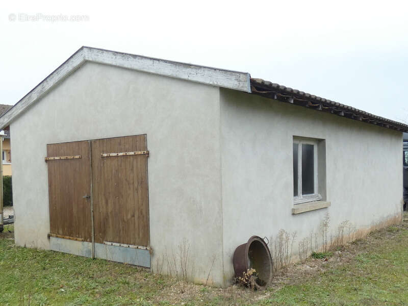 Maison à PONT-DE-VAUX