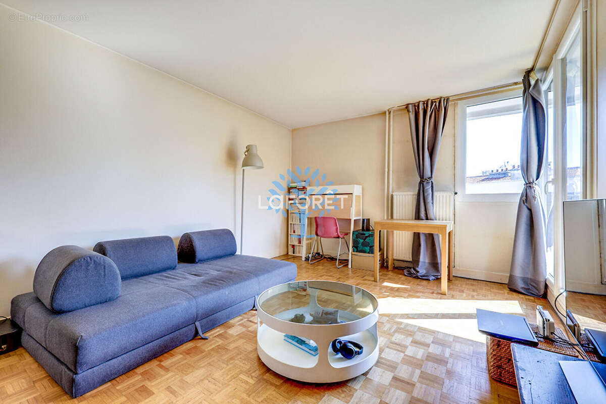 Appartement à PARIS-20E