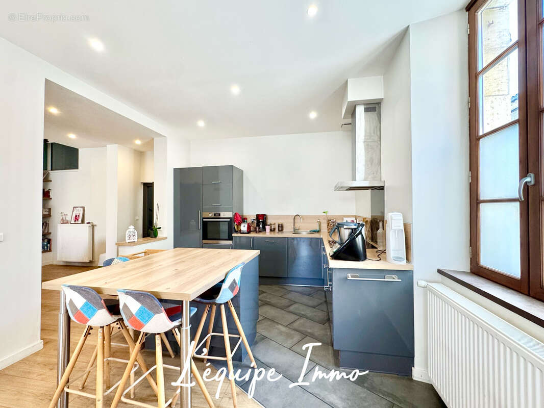 Maison de village rénovée du XIXe siècle avec grands volumes et potentiel d’aménagement à Solomiac - photo 4