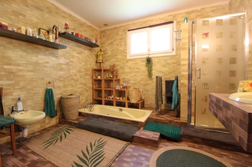 Maison à SAINT-AFFRIQUE