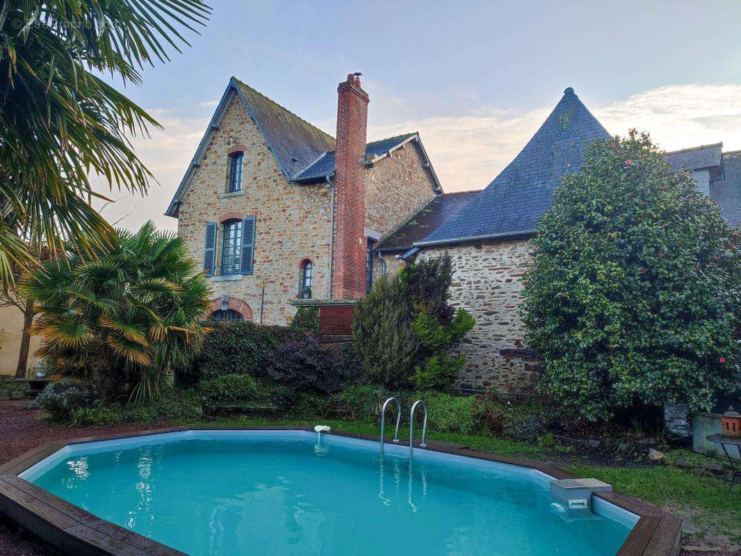 Maison à ANTRAIN