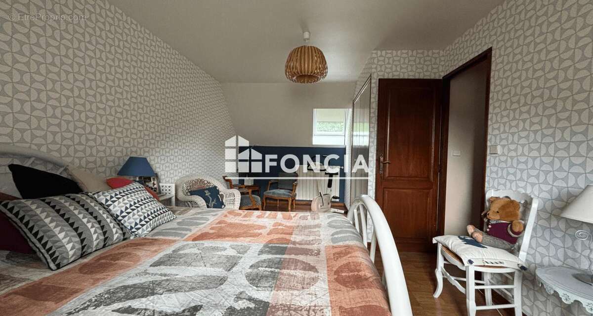 Maison à LA QUEUE-EN-BRIE